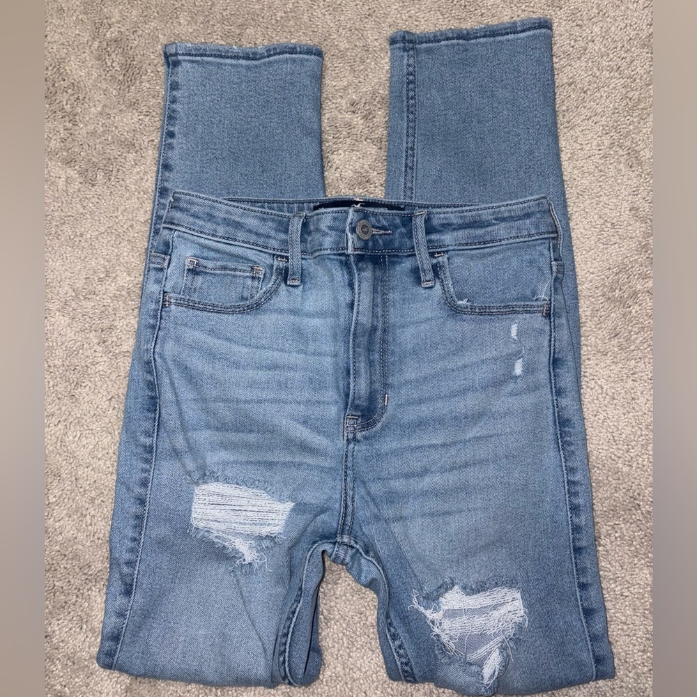Hollister ultra high rise skinny jean size 26